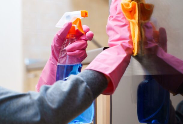 office kitchen cleaning